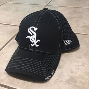 Brand New 39 THIRTY Chicago White Sox Fitted Hat.